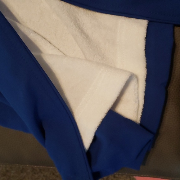 Men's Robe - Picture 11 of 13